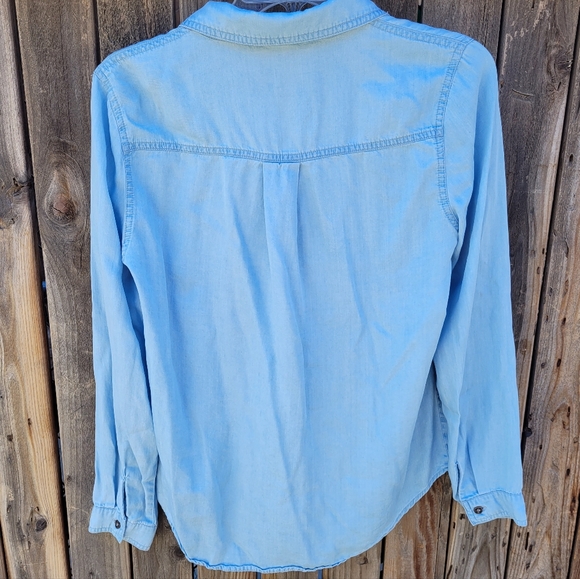 Love Tree Sky Blue Denim Shirt Womens Size M - Picture 10 of 16